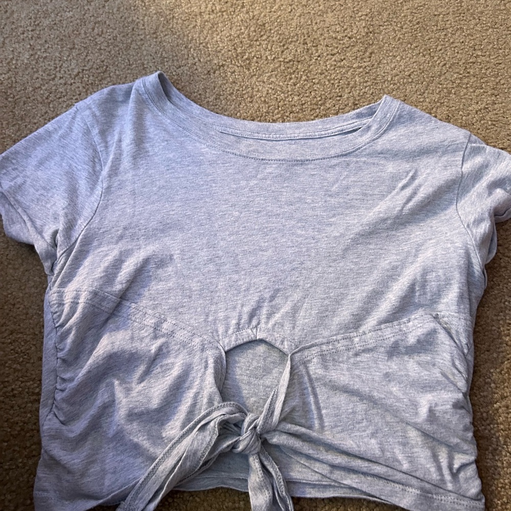 ☀️CUTE URBAN OUTFITERS CROP TOP☀️